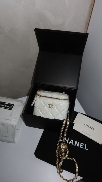 Сумка Chanel mini vanity bag, сумка шанель міні чорна, шанель квадратна маленька, шанель міні біла