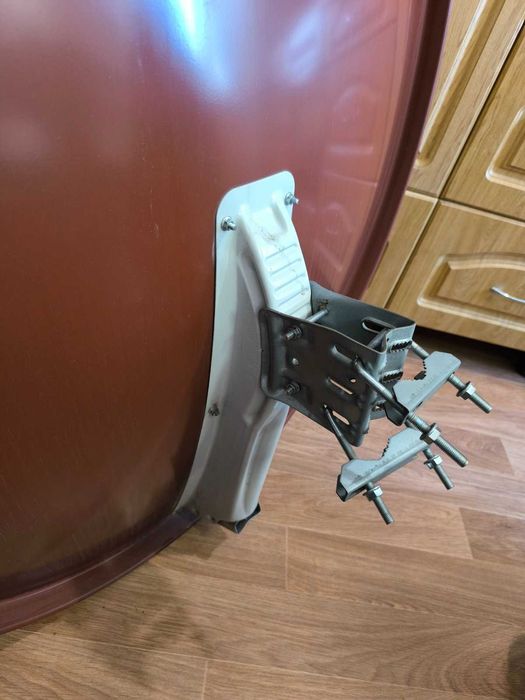 Спутниковая антенна Triax 0.88 (комплект)