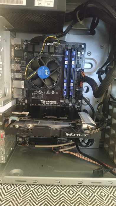 Komputer Stacjonarny /GTX9604GB/Intel I5