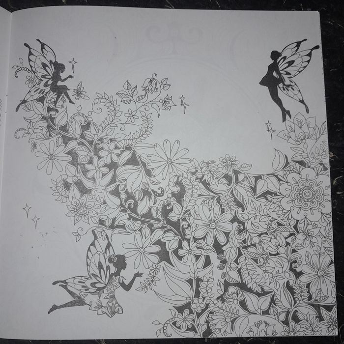 Розмальовки для дівчинки