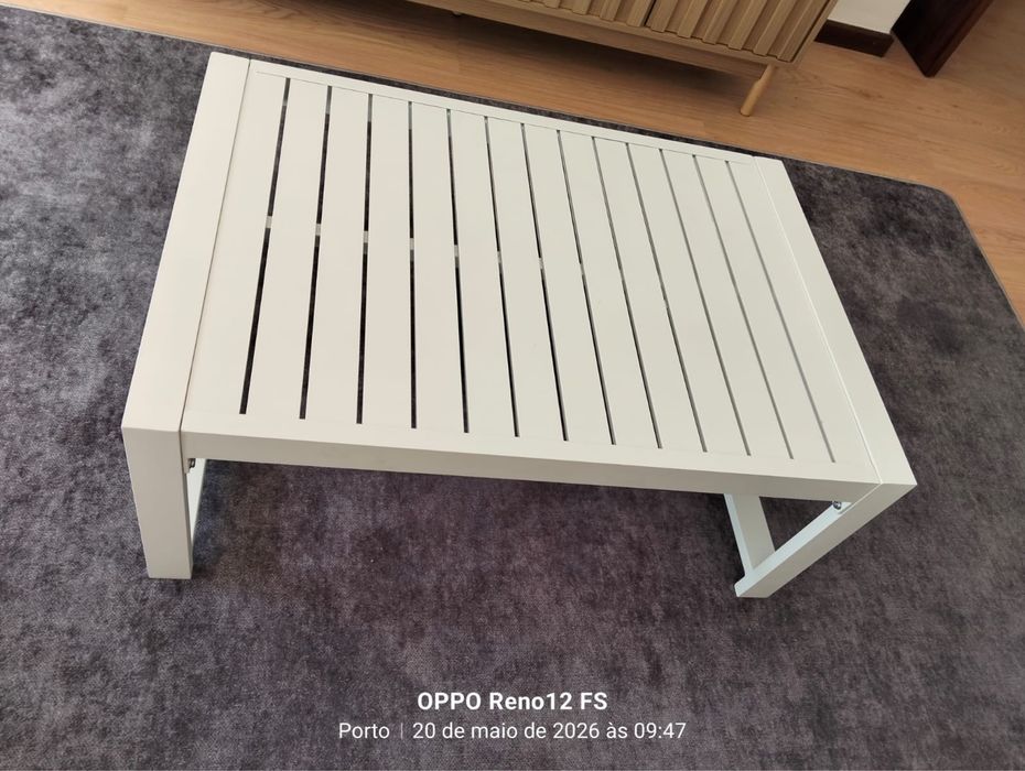 Jogo de sofas completo com mesa de centro e tapete