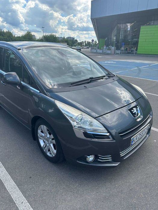 Peugeot 5008 1.6 2011р