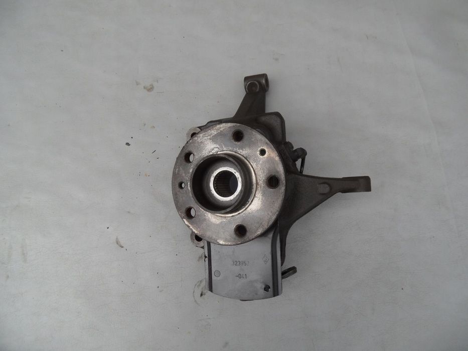 ZWROTNICA PIASTA LEWY PRZÓD RENAULT TRAFIC III VIVARO B 1.6