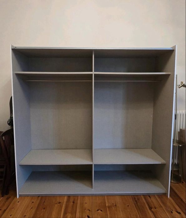 Ładna biała szafa przesuwna z lustrem 220 cm dowóz wysyłka