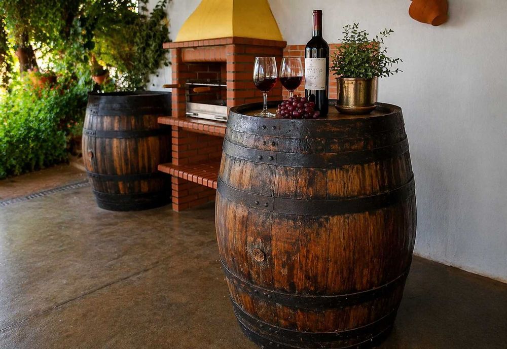 Barris de Vinho em Madeira – Ideais para Decoração