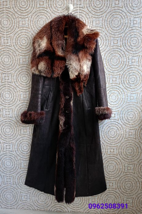 Шикарное женское натуральное пальто - дубленка, итальянский бренд Nur