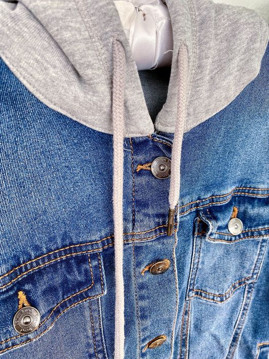 Kurtka jeansowa z kapturem damska