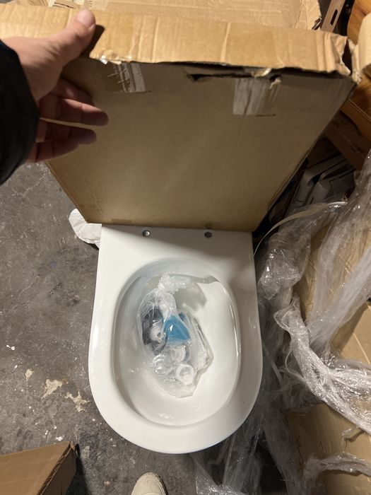 Sanita Complletamente Nova Rimless