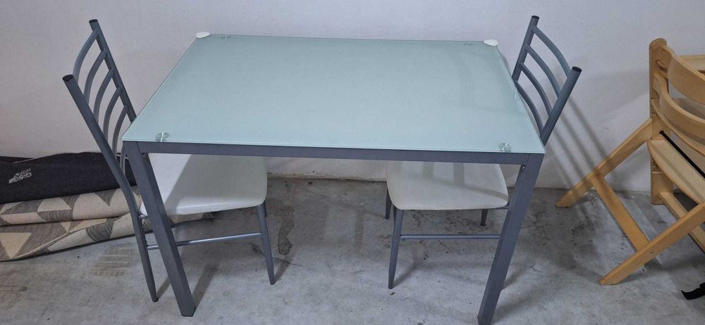 Mesa tampo em vidro + 3 cadeiras