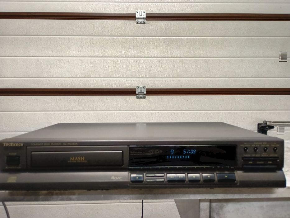 Odtwarzacz CD Technics SL-PG340A