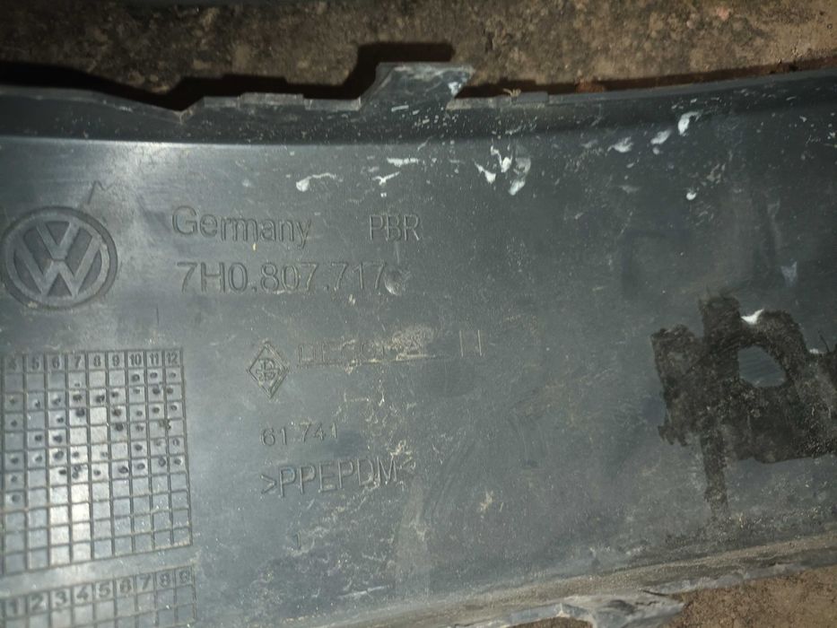 VW T5 Zaślepki Zderzaka Przedniego cena za sztukę