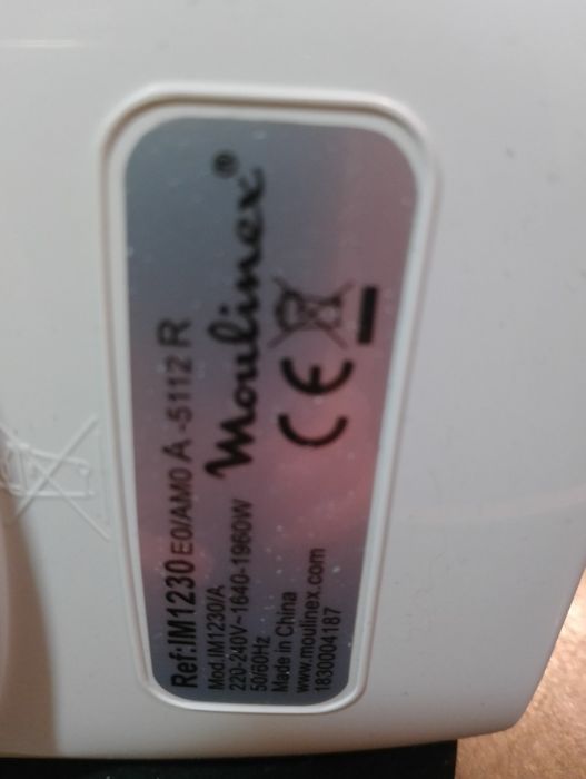 Ferro de engomar Moulinex