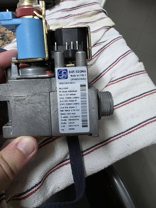 Esquentador Caldeira Riello Residence com avaria