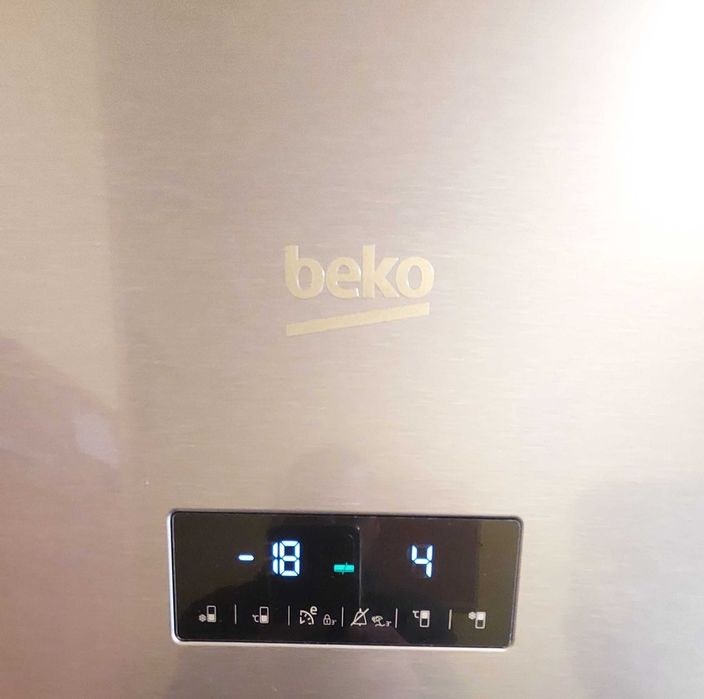 Chłodziarko - zamrażarka BEKO RCNA366E60ZXBN