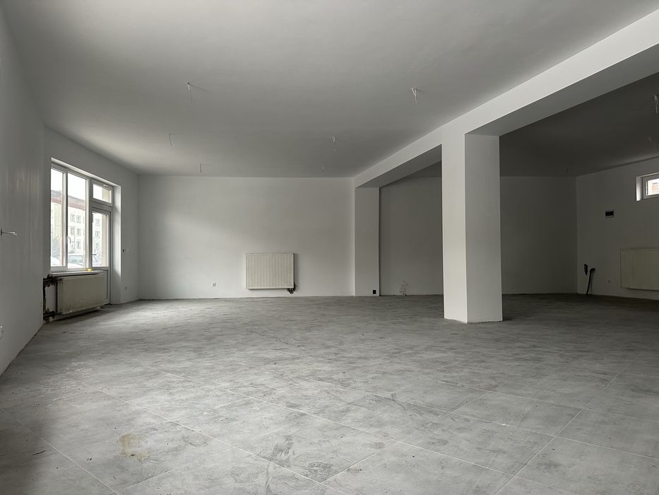 Lokal usługowy do wynajecia . Klodzko Ul . Rodzinna - 160 m2