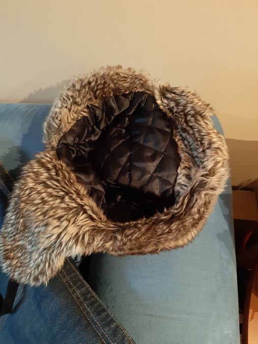 Czapka uszak misio hm kolekcja męska unisex brąz zima narty troczki ci