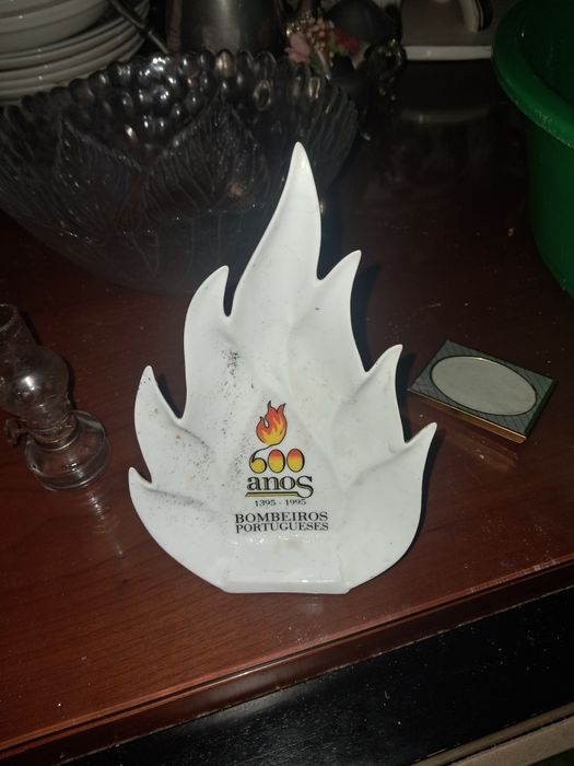 Estatueta homenagem a bombeiros