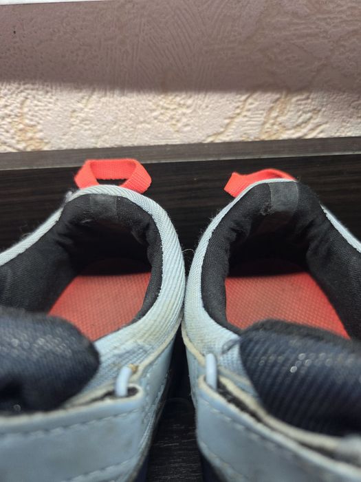 Кроссовки трекинговые на девочку Quechua