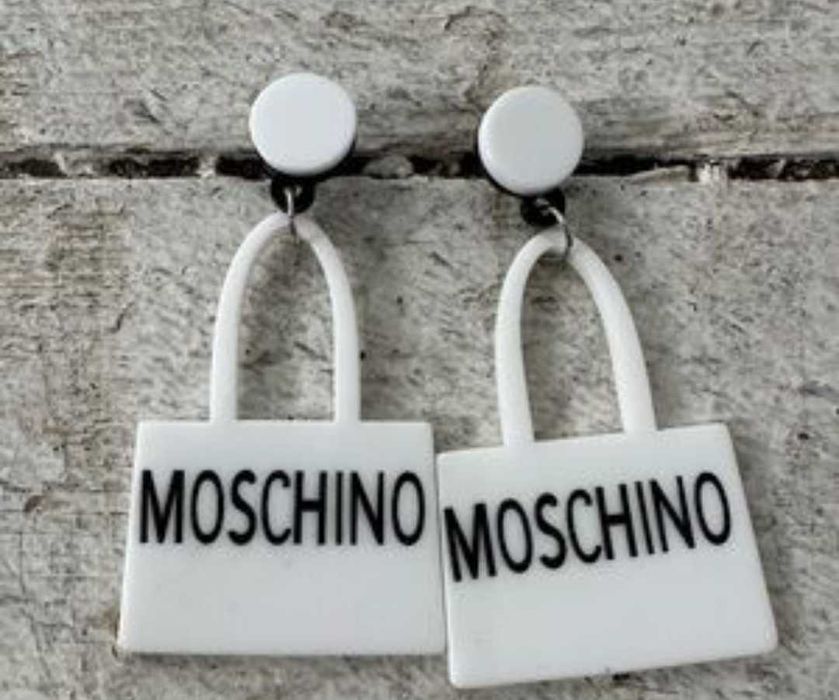 Сережки від Moschino