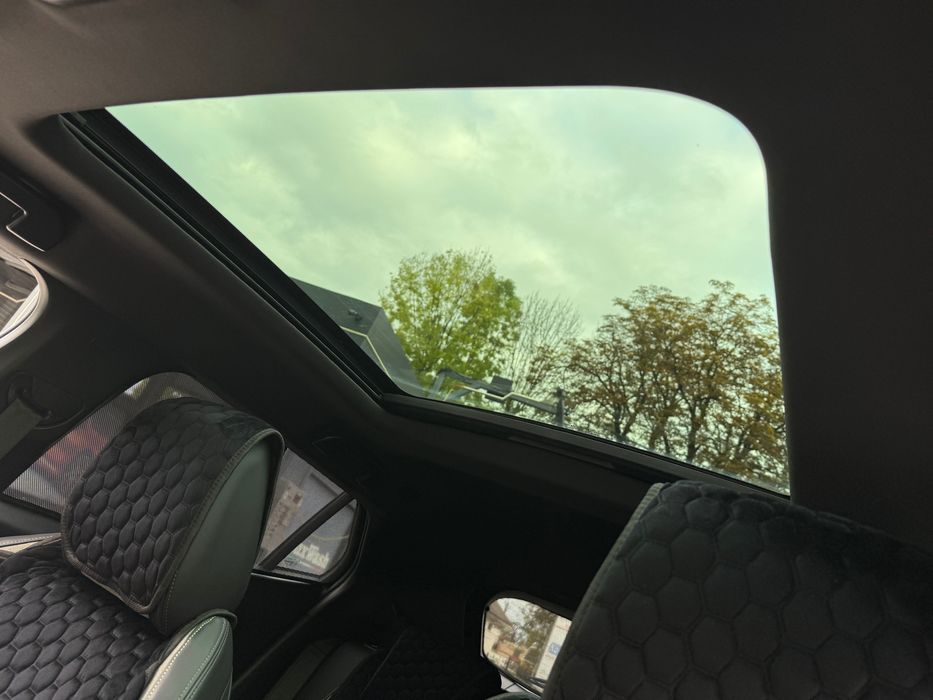 Автомобіль Peugeot e 2008 Gt