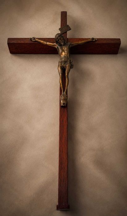 Arte Sacra - Crucifixo Antigo em Bronze Maciço e Cruz em Pau Santo