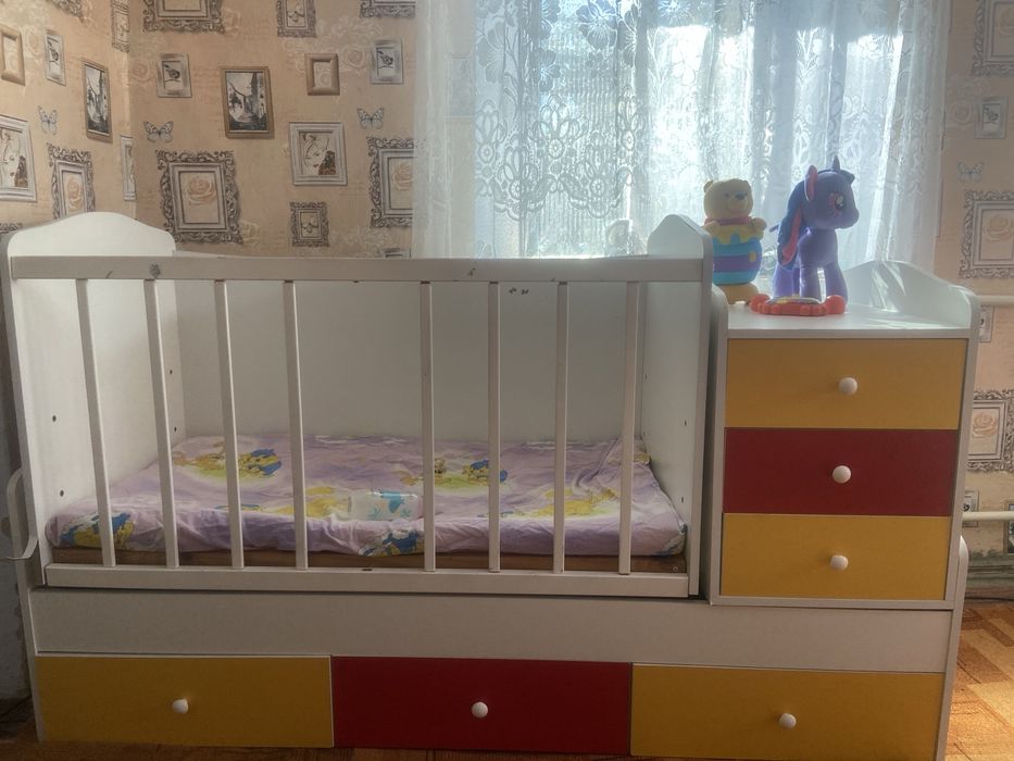 Продам детскую кроватку