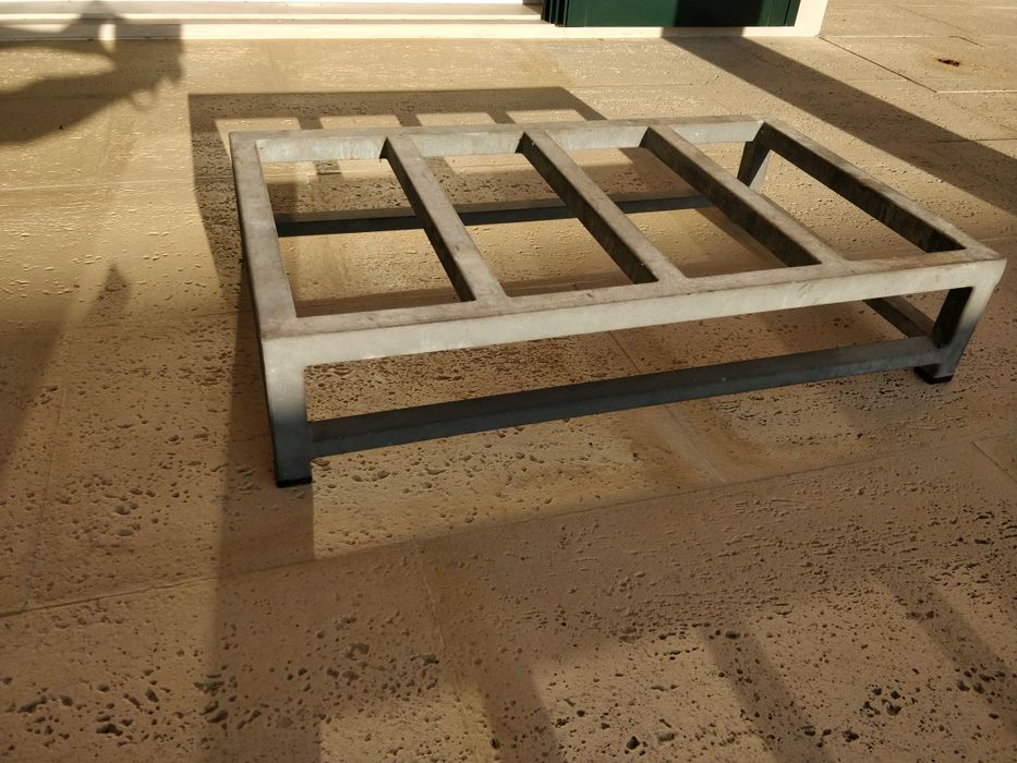 Estrado em ferro para máquinas