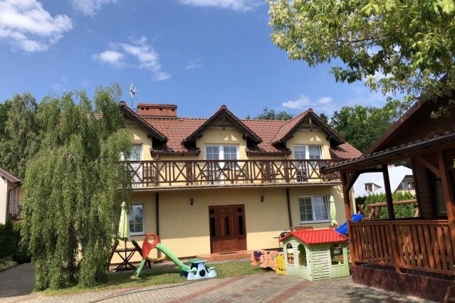 Kwatery Pod Kasztanami Jantar 500 m od morza BON TURYSTYCZNY