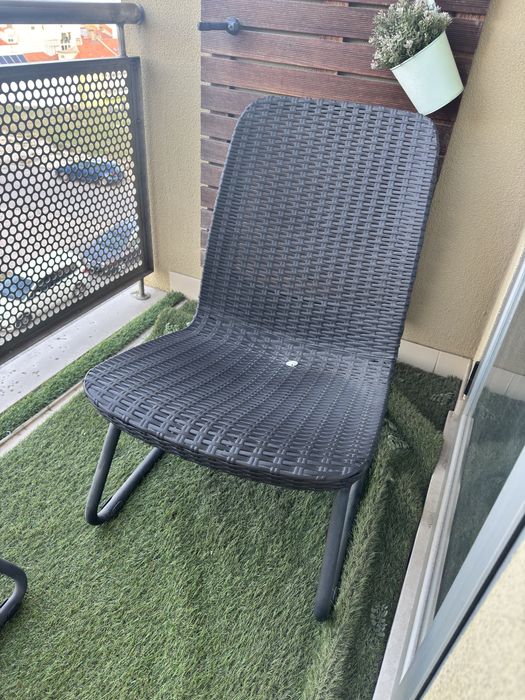 Cadeiras e mesa jardim/Varanda