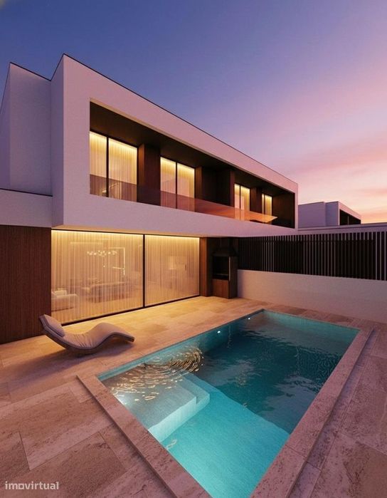 Moradia "Premium" com piscina incluída.