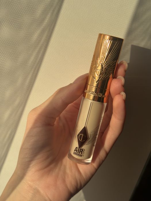 Charlotte Tilbury консилер