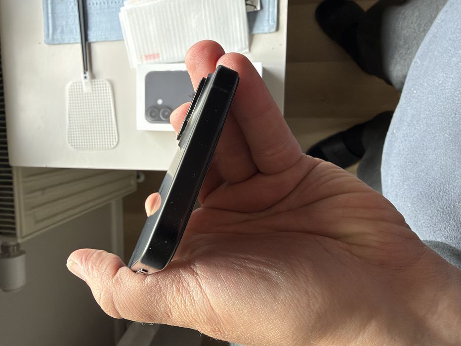 Iphone 16 czarny