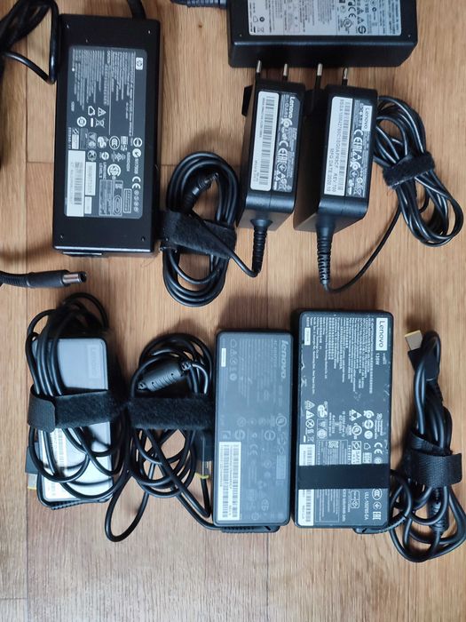 Блок живлення до ноутбука (зарядка)