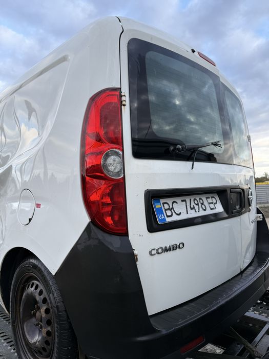 Розбираю Opel Combo Doblo 1.4газ/бенз 2013р цілим або частинами
