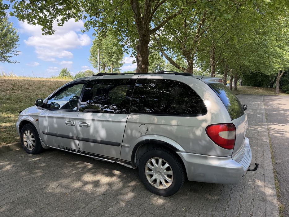 Продам автомобіль 7 місць chrysler voyager