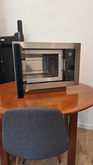 Microondas embutir