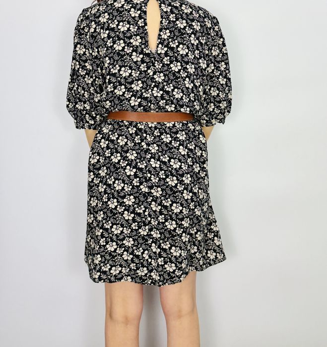 Czarna sukienka w drobne beżowe kwiaty XXL 44 George