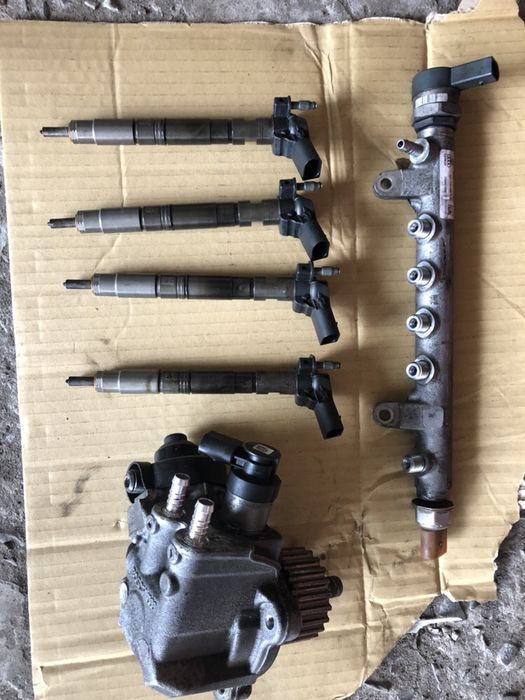 Форсунки форсунка  Audi A4 A5 A5 A6 VW Tiguan Passat 2.0 TDI 03L130277