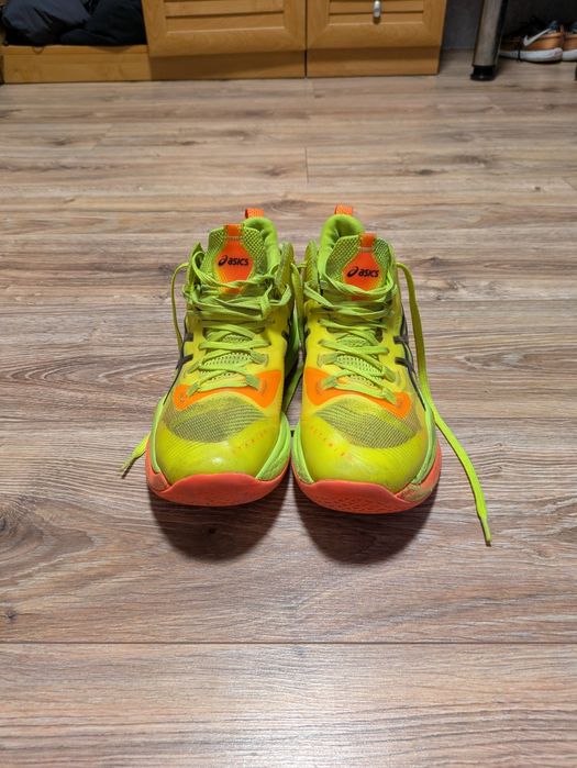 Волейбольні кросівки asics Metarise