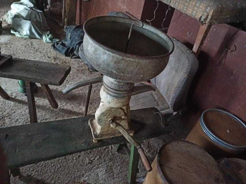 Сепаратор для молока советского виробництва