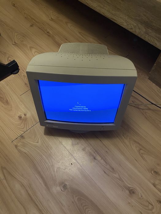 Monitor kineskopowy samtron 76e