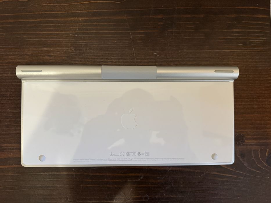 Продам клавіатуру Apple Wireless Keyboard A1314