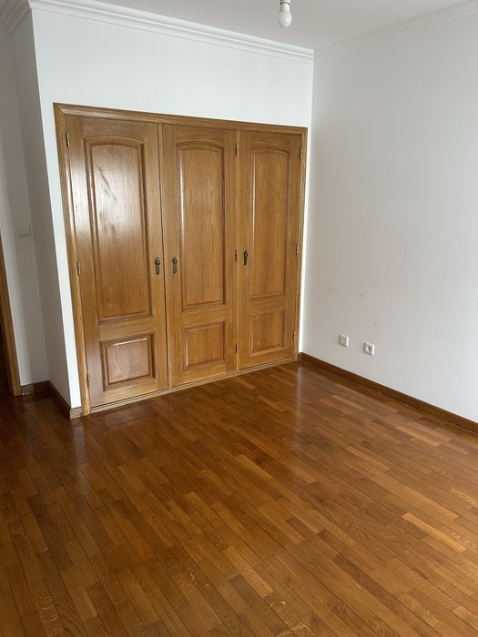 Quartos mobilados em Carcavelos