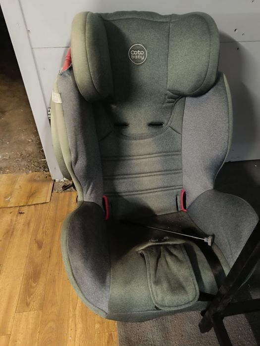 Foteliki samochodowe