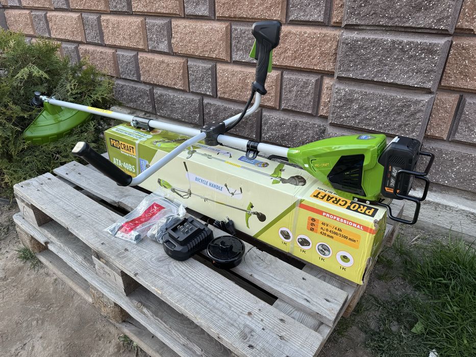 Акція! Акумуляторний тример Procraft ATA40BS + гілкоріз Procraft pka 45