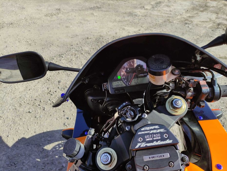 Honda CBR 1000RR  2005