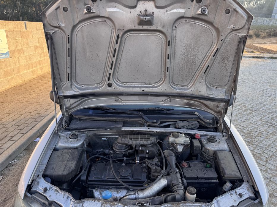 Peugeot 106 1.1 Quiksilver | Económico | Revisão + distribuição feita