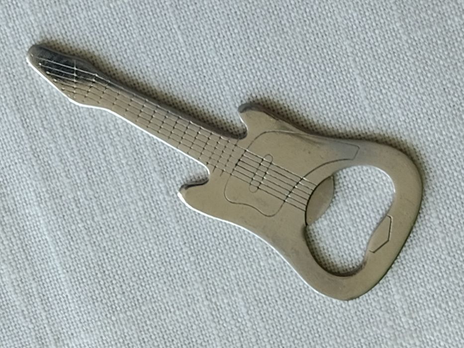 Otwieracz do butelek - gitara