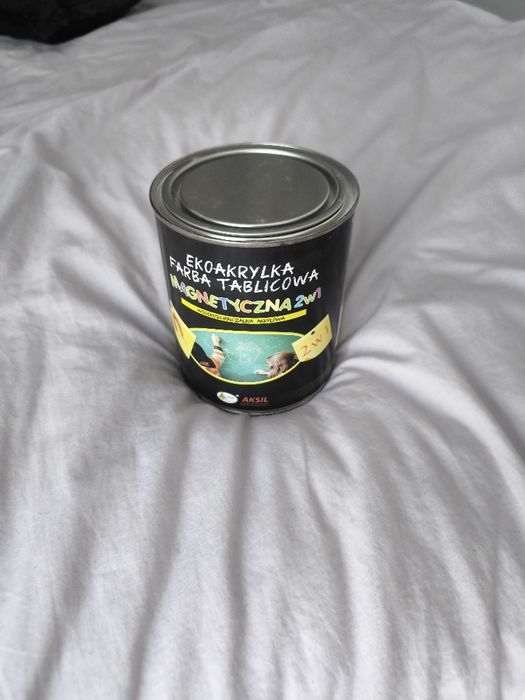 Farba magnetyczna i do rysowania