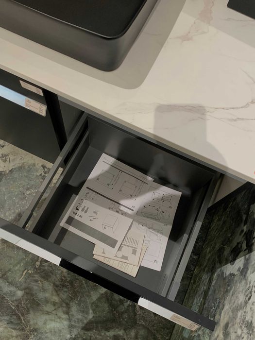 Elita moody szafka łazienkowa + blat + nogi